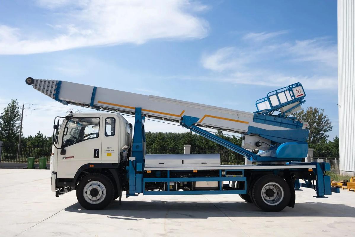 怀来县云梯上料车租赁费用